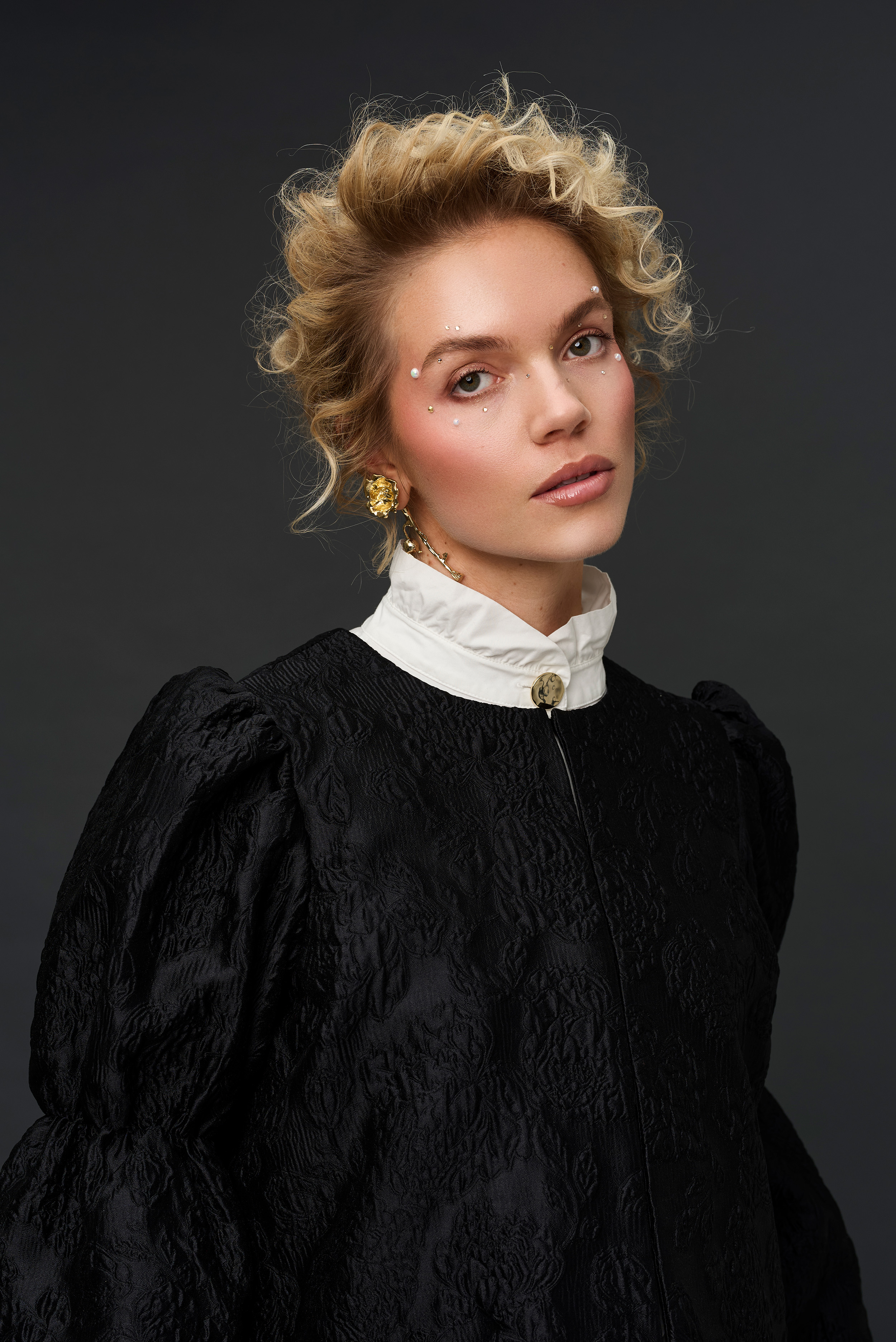 Hair photography for Noa & Fleur – creative duo portrait